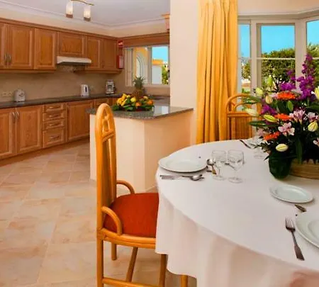 Sleeps 8 Pool Air Con T479873 *